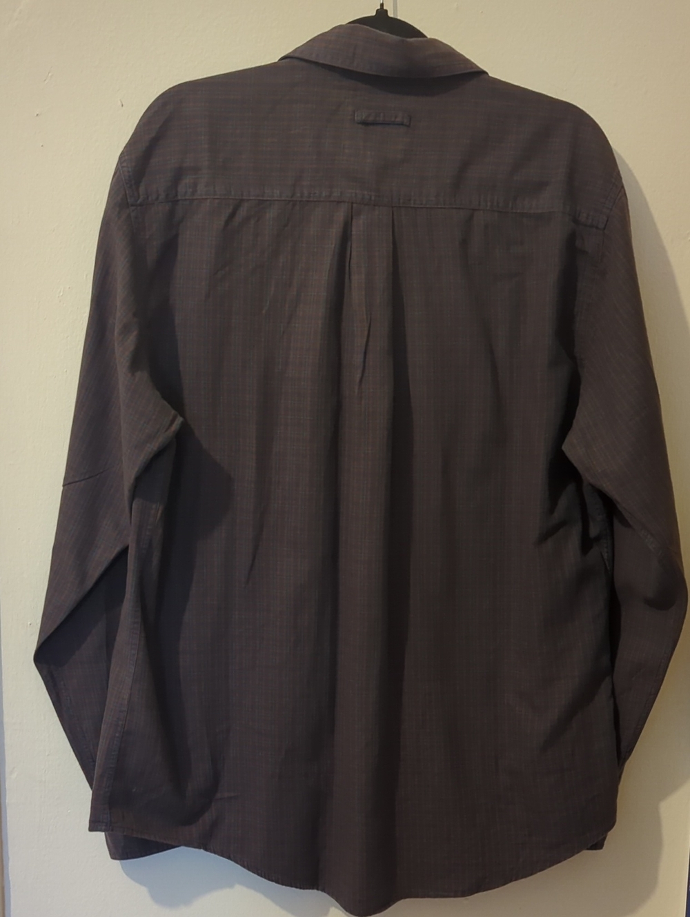 Bundle: 2 Men's Long-Sleeve Button-Down Shirts  Size L - Picture 3 of 8